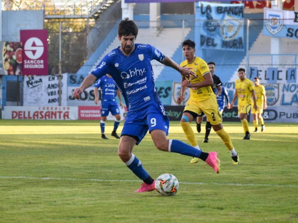 Atlético de Rafaela fue contundente y goleó 3-0 a Crucero del Norte 3 Con este triunfo, Atlético de Rafaela ratifica su fortaleza como local y continúa en zona de clasificación, consolidándose como uno de los candidatos dentro del grupo.