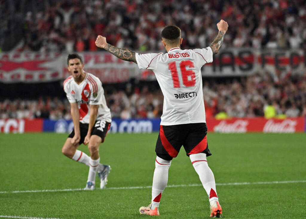 River metió media docena de goles a Independiente del Valle por Copa Libertadores 7 river 4 - 6