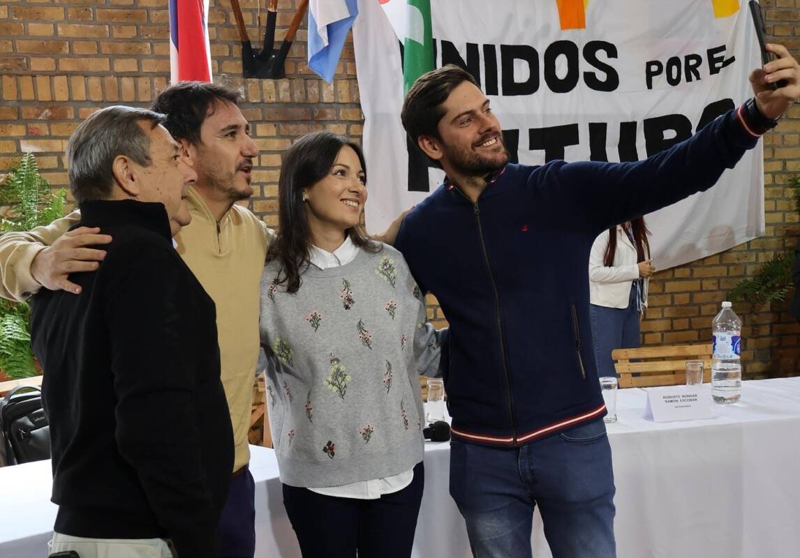 UCR va a internas pero no descartan que la lista la encabece un afín a Amarilla para "ser competitivos" 2 “No hemos logrado construir una unidad que nos permita enfrentar a un oficialismo que lleva más de 20 años en el poder”, expresó Koch de la UCR