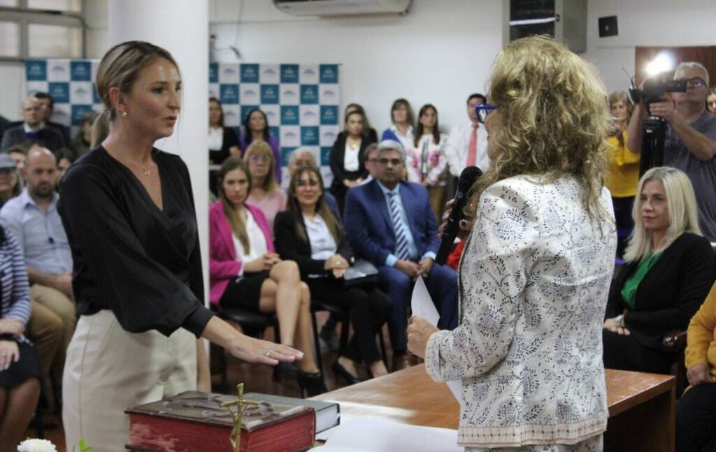 Schneider y Piris Da Motta al Consejo de la Magistratura de Misiones 3 Valeria Schneider durante su juramento como Vocal de la Cámara de Apelaciones.