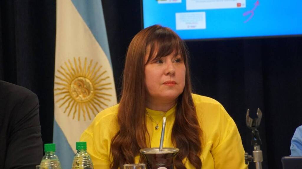 Sancionan a ATE Eldorado por paro en Salud: el Ministerio de Trabajo declaró ilegal la medida y aplicó multa millonaria 3 Silvana Gimenez, ministra de Trabajo de Misiones sancionó a la Seccional de Eldorado de la ATE