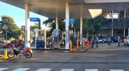La petrolera estatal YPF aumentará un 3,5% promedio el precio de sus combustibles a partir de este martes 1° de julio