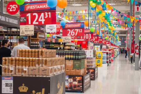 Golpe al bolsillo: nueve de cada diez hogares argentinos tienen deudas por alimentos y servicios supermercados