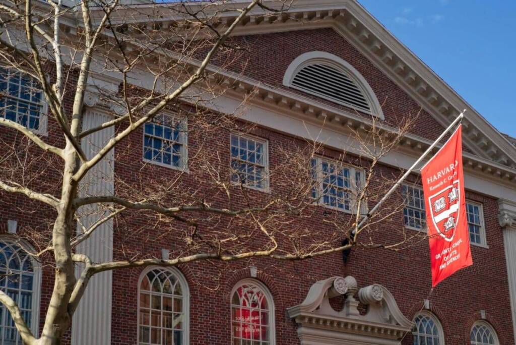 univ harvard - 4
