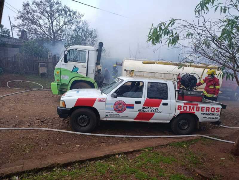 Incendio destruyó una casa deshabitada en Apóstoles 4 Apóstoles incendio destruyó una vivienda