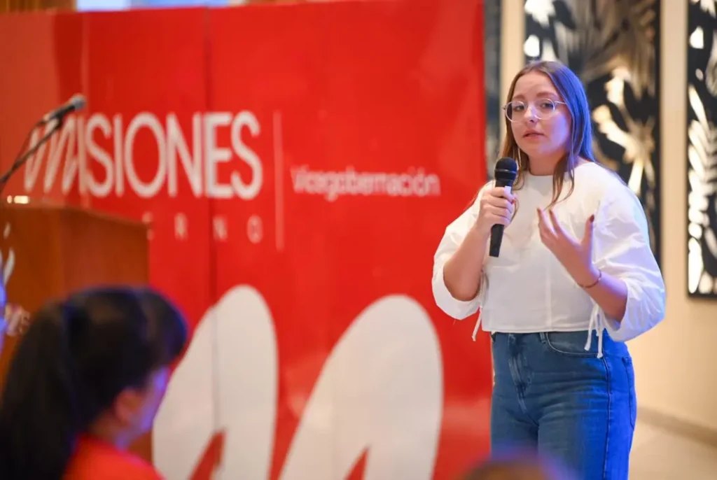Aryhatne Bahr: “En Misiones se denuncian entre 5 y 10 casos semanales de grooming y ciberdelitos” 3 Aryhatne Bahr dedica gran parte de su función pública a recorrer escuelas y organizaciones para informar y alentar a denunciar los ciberdelitos