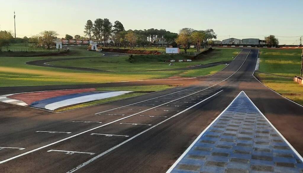 Explosiones de alto impacto en el Autódromo: preocupación por la salud auditiva y neurológica de los asistentes.