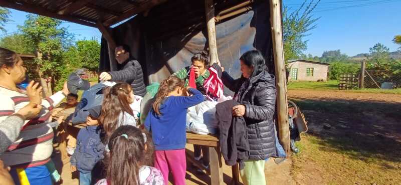 “Tu abrigo me abriga”: la campaña con gesto solidario en Posadas 3 Campaña