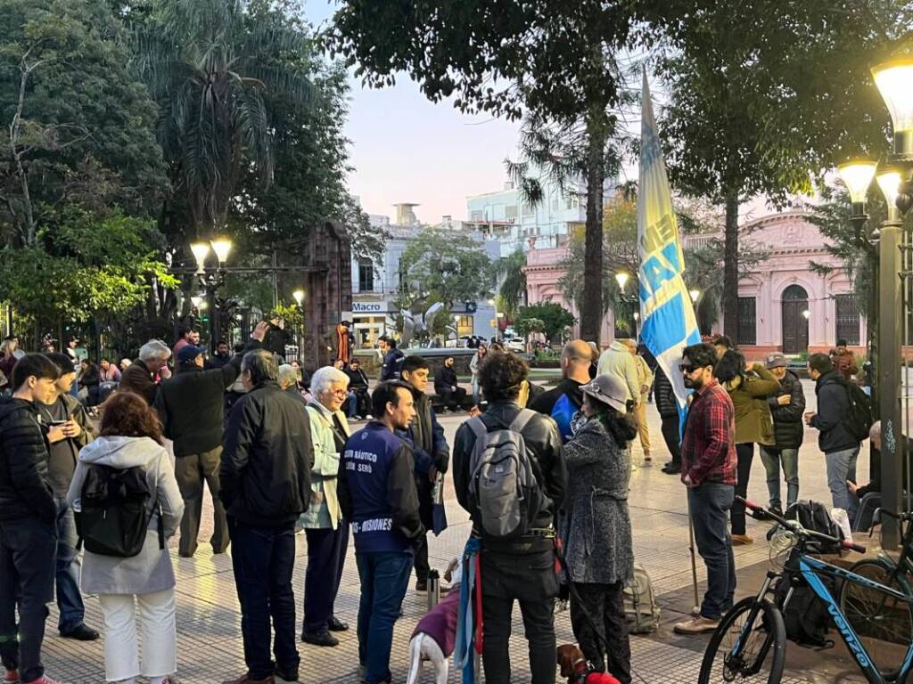 Militantes se autoconvocaron en Posadas en apoyo a Cristina Kirchner Cristina - 1