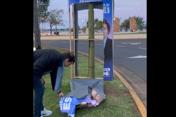Hartfield criticó que le rompieran los carteles de campaña en la costanera de Posadas. 