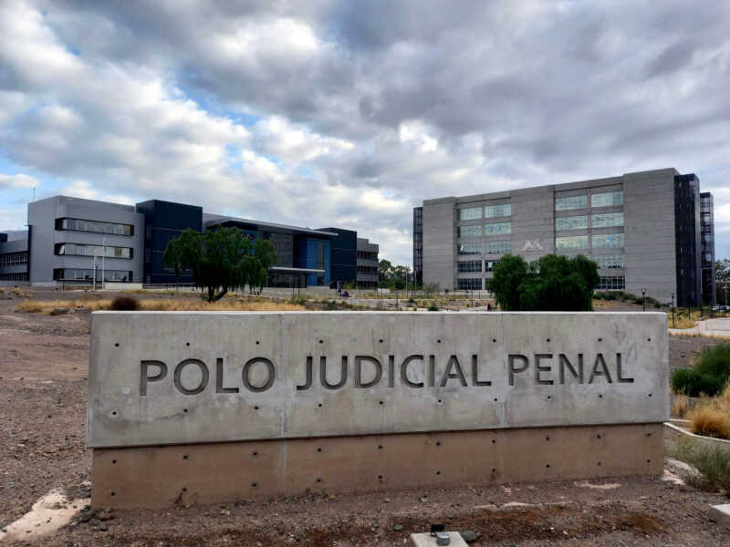 Mendoza: misioneros pagaron con un comprobante falso y fueron condenados por estafa Edificios Polo Judicial Penal mendoza misioneros turistas estafa - 1