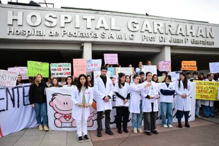Trabajadores del Garrahan marchan tras fracaso en la negociación con el Gobierno El Hospital Garrahan recibe numerosos pacientes misioneros; sin apoyo legislativo y financiamiento, su atención corre serio riesgo.