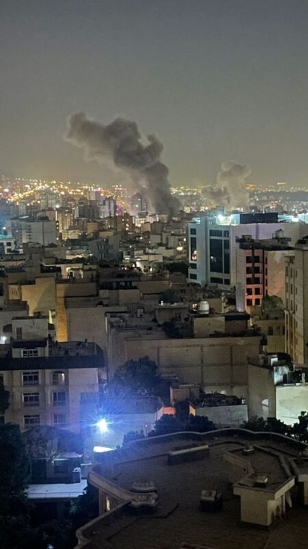 Israel ataca Irán y declara emergencia nacional