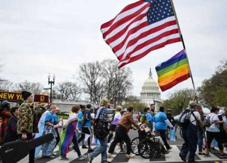 Corte suprema falla contra contenido LGBT