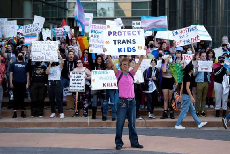 La Corte de EE.UU. avala excluir hijos de clases LGBTQ 2 El presidente de Estados Unidos, Donald Trump, celebró este viernes un fallo de la Corte Suprema