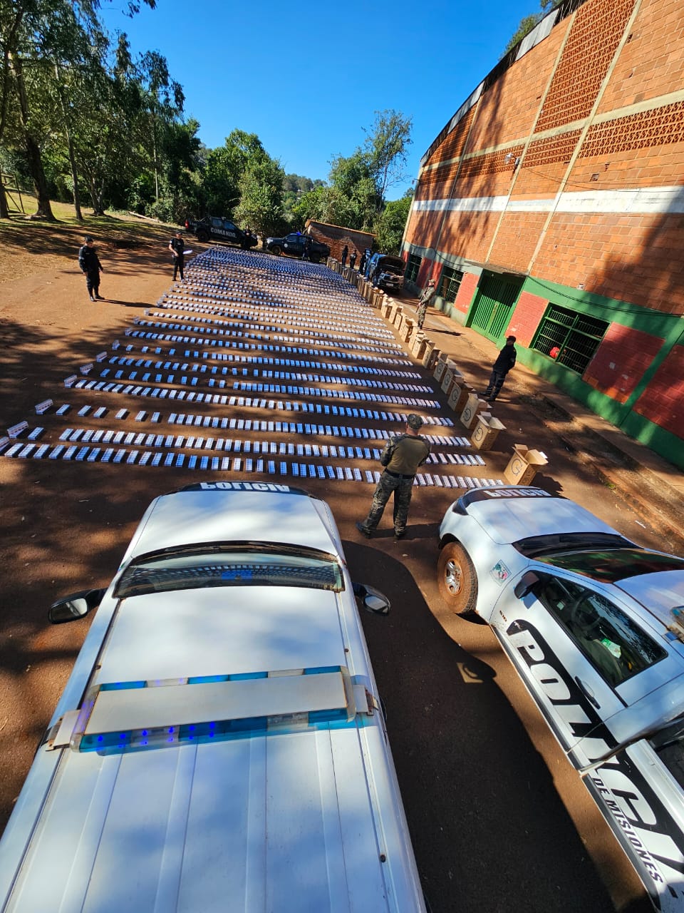 Golpe al contrabando: secuestran cigarrillos por $82 millones 1 Golpe al contrabando: secuestran cigarrillos por $82 millones