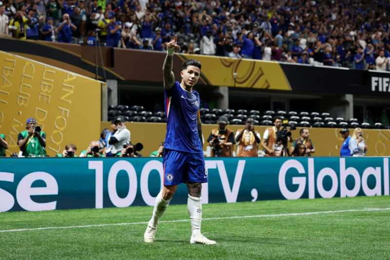 Enzo Fernández volvió a ser protagonista con la camiseta del Chelsea al marcar el segundo gol del equipo inglés