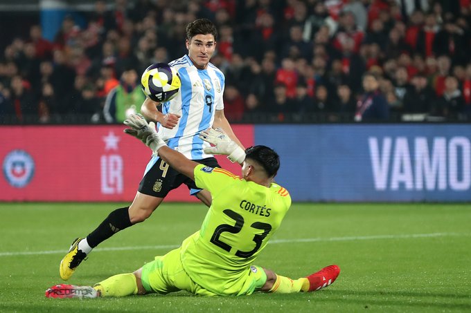 Julián Álvarez, autor del único gol del partido, fue titular indiscutido para Scaloni