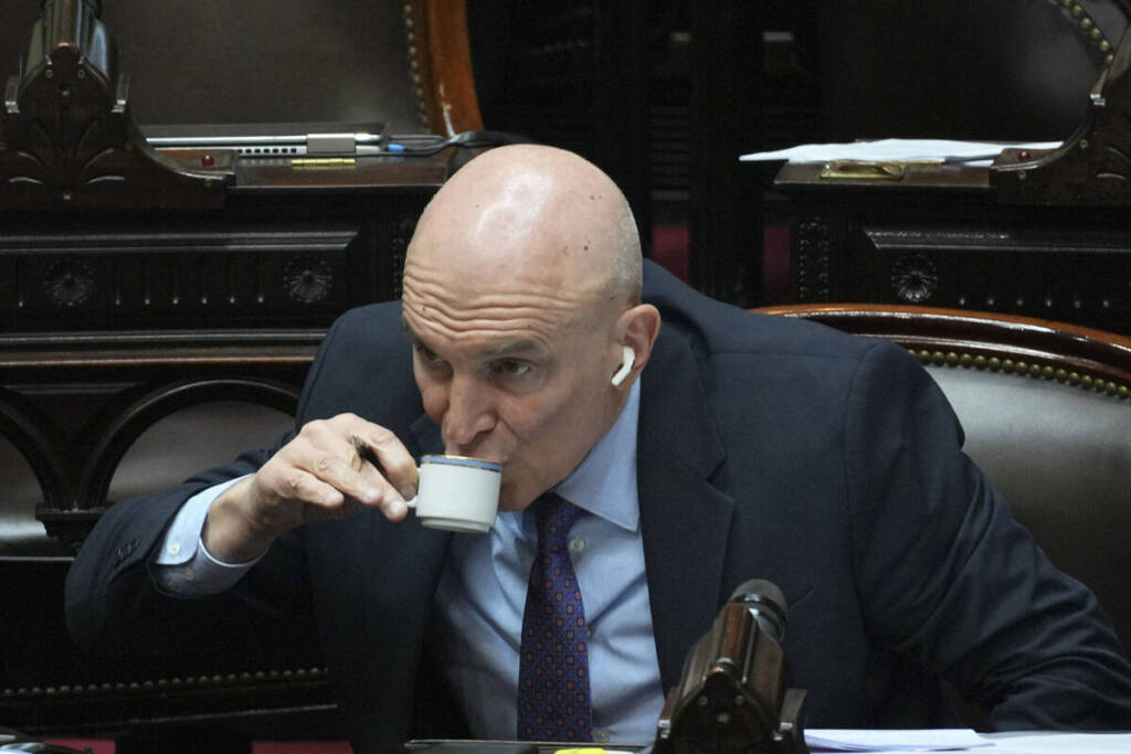 Fuerte revés para el Gobierno: Diputados aprobó aumento de jubilaciones, suba del bono y prorrogó la moratoria 1 José Luis Espert, el diputado que dirige la comisión de Presupuesto y que no acompañó la suba de jubilaciones