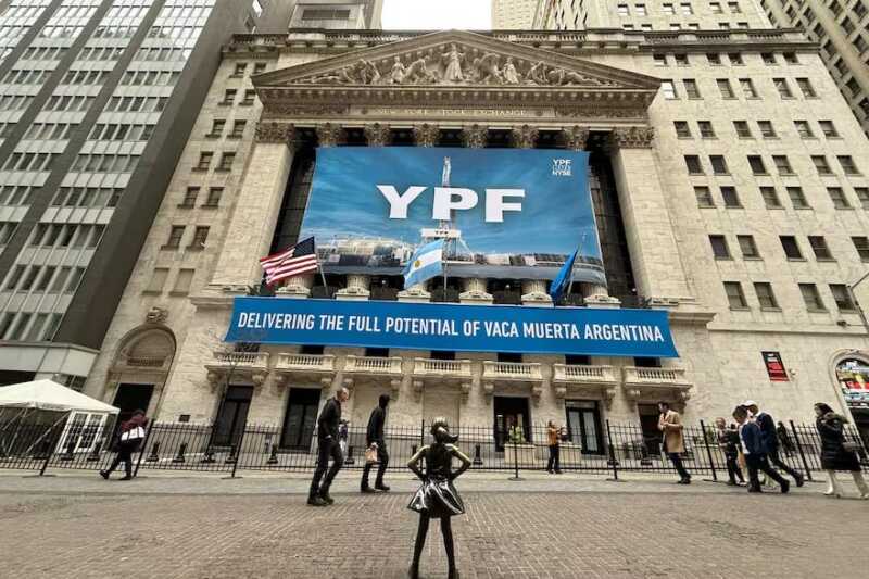 Justicia de Estados Unidos ordenó a Argentina ceder el 51% de YPF por fallo de expropiación 3 Justicia