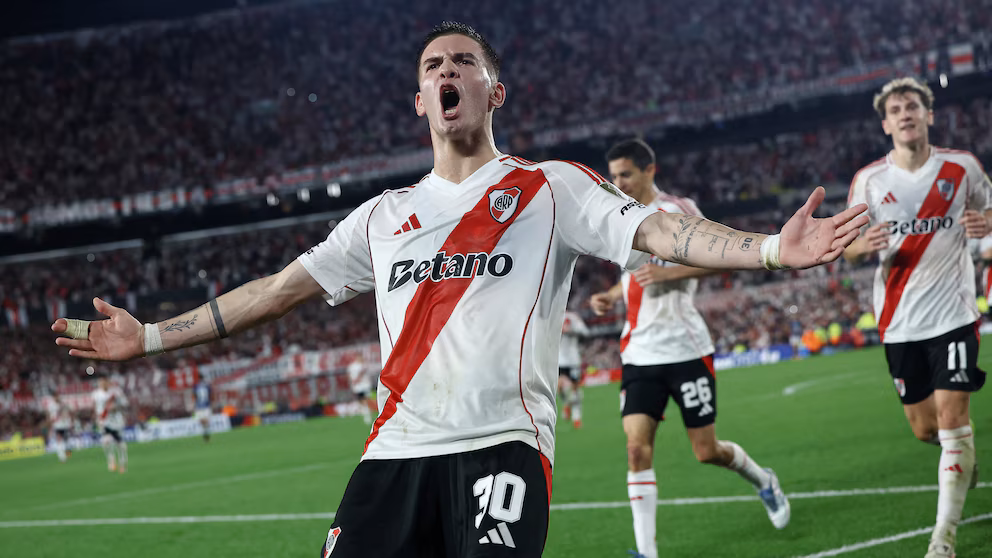 Franco Mastantuono, entre la Selección y el Real Madrid River - 3