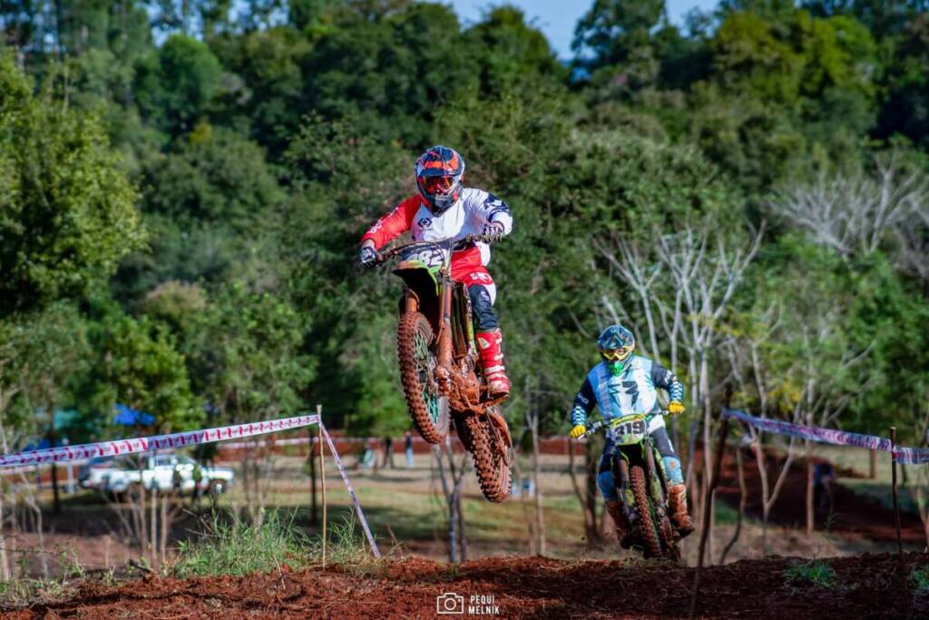La segunda fecha del Súper Enduro Cross Misionero brilló con grandes carreras y mucho público Super Enduro - 1