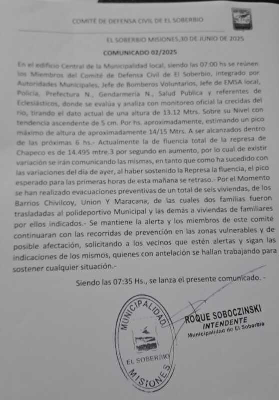 El Soberbio: "Tenemos tiempo de trabajar y evacuar a las familias de la zona" sostuvo el intendente 18 WhatsApp Image 2025 06 30 at 07.49.04 - 17