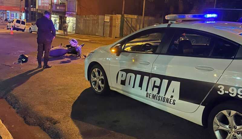 Apóstoles: chocó un poste y fue detenida por negarse al test de alcoholemia 2 No sufrió lesiones, pero al ser sometido al test de alcoholemia, el mismo arrojó 0,68 gramos de alcohol por litro de sangre, superando el límite permitido, especialmente grave por tratarse de un menor de edad.