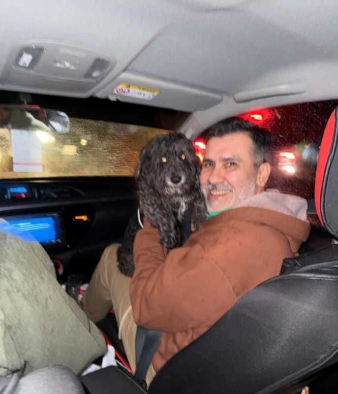 Ramón Amarilla: “La provincia de Misiones hoy tiene una esperanza” 2 Ramón Amarilla camino desde Cerro Azul a Posadas se reencontró con su mascota en la camioneta que lo trasladó.