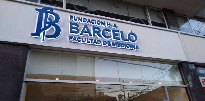 Fundación Barceló abre inscripciones para la carrera de Nutrición con modalidad presencial y virtual 2 El nuevo centro especializado en Posadas, Misiones, que permite que los estudiantes puedan realizar sus prácticas de las carreras de Nutrición, Enfermería y Psicología a Distancia, sumando un total 323m², cocina experimental, sala de simulación, aulas, sala de reuniones, entre otros.