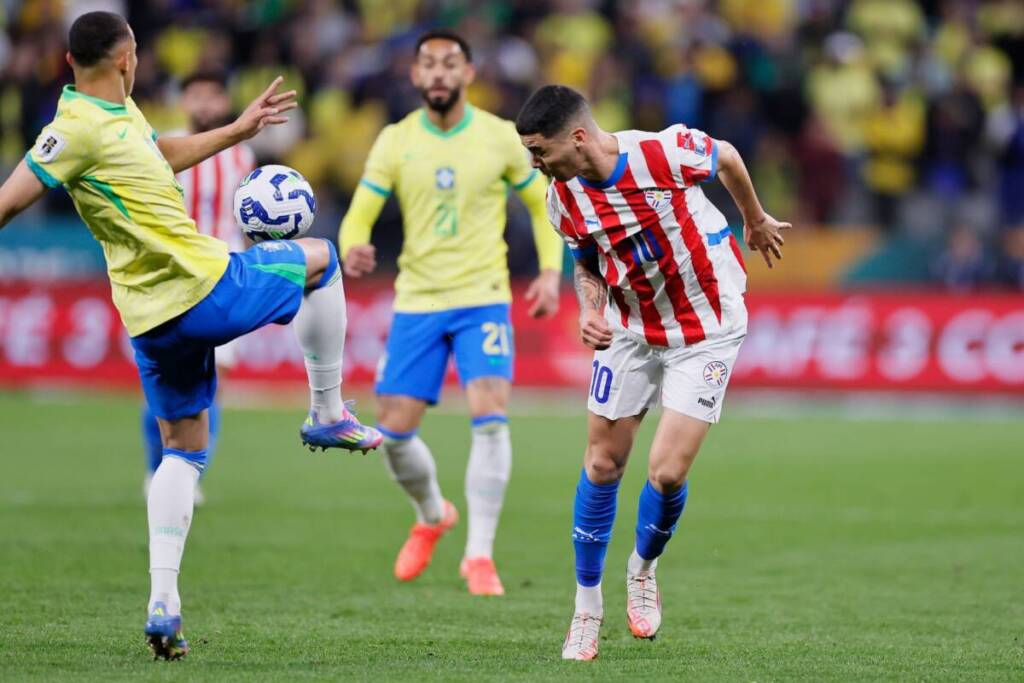 Brasil venció a Paraguay por 1 a 0 y selló su clasificación al Mundial 2026 2 Con esta victoria, Brasil alcanzó los 25 puntos en la tabla de posiciones de las Eliminatorias, colocándose entre los puestos de clasificación directa.