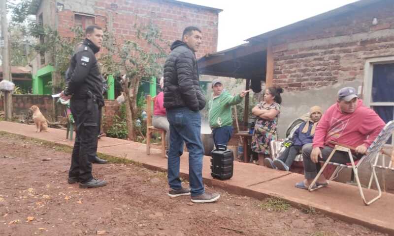 Albino no portaba teléfono celular y no dejó indicios sobre su destino, lo que dificulta aún más la tarea de rastreo.