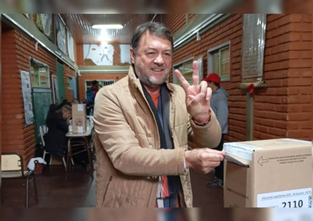 Elecciones en Misiones: Héctor "Cacho" Bárbaro votó y llamó a “defender los derechos en las urnas” cacho barbaro - 2