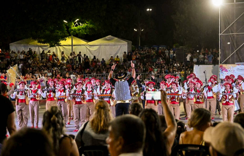 Además de brindar conocimientos técnicos, ofrecerán devoluciones personalizadas a las agrupaciones que se inscriban como baterías activas, tocando en el corsódromo de Corrientes para recibir consejos y sugerencias.