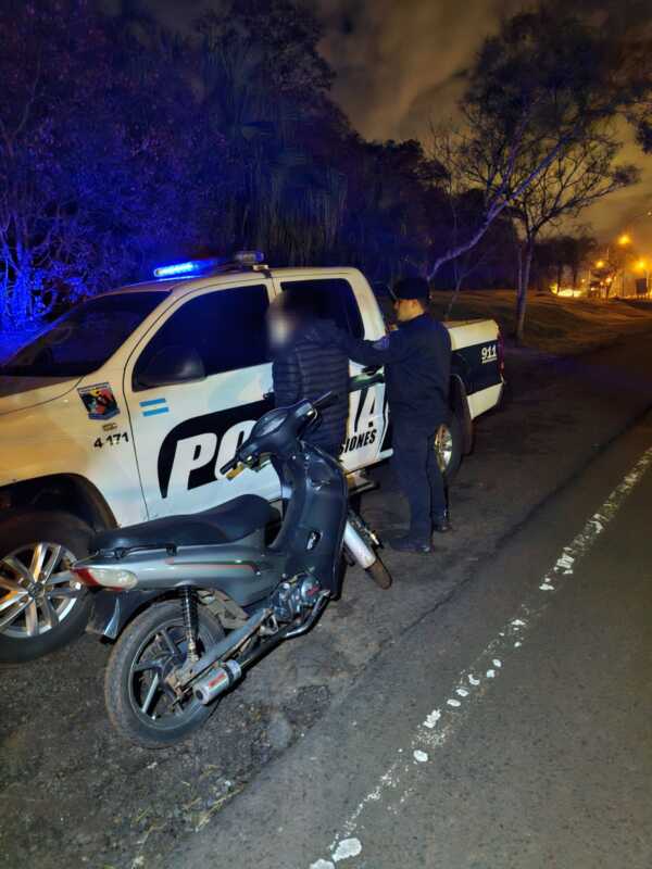 Desarticulan carreras ilegales en Puerto Iguazú y buscan a los padres de los menores involucrados 4 carreras ilegales de motos - 3