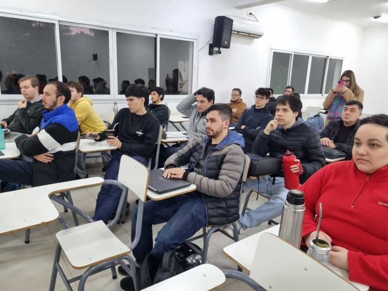 Gómez Bule: “La IA potencia ataques digitales”