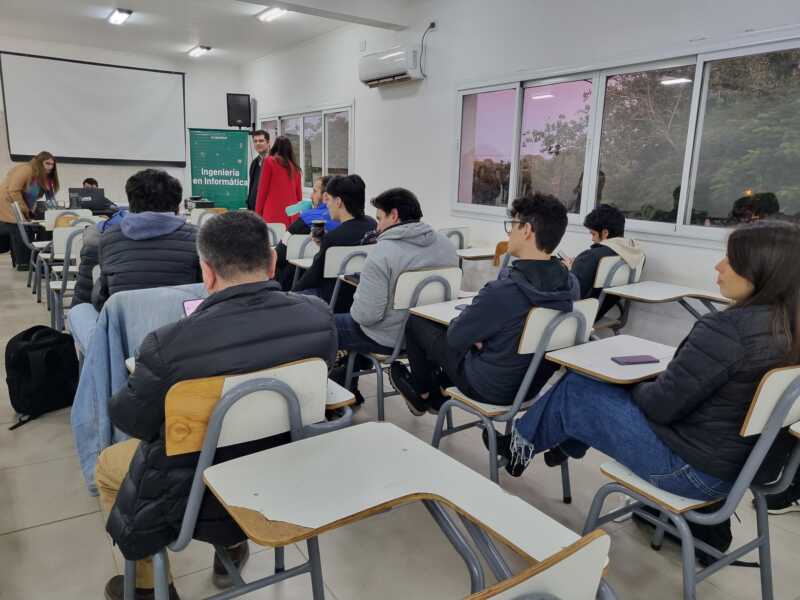 El 2025 en la UGD: crecimiento sostenido y nuevos retos para el sistema universitario 5 charlaugd3 - 4