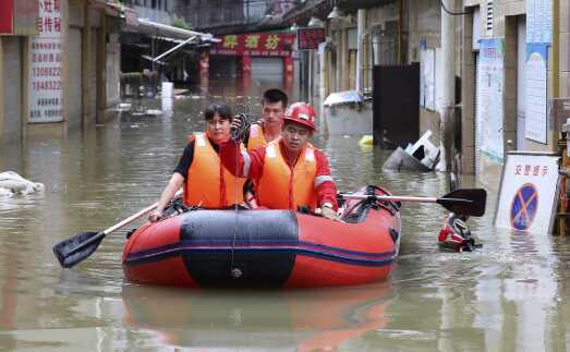 China: 80.000 evacuados por inundaciones en el suroeste y activan el nivel máximo de emergencia 7 china3 - 6