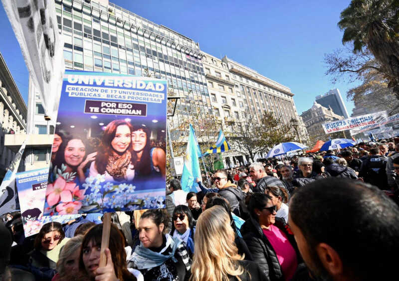 Cristina Kirchner declara en Comodoro Py por la causa Cuadernos 2 crstina