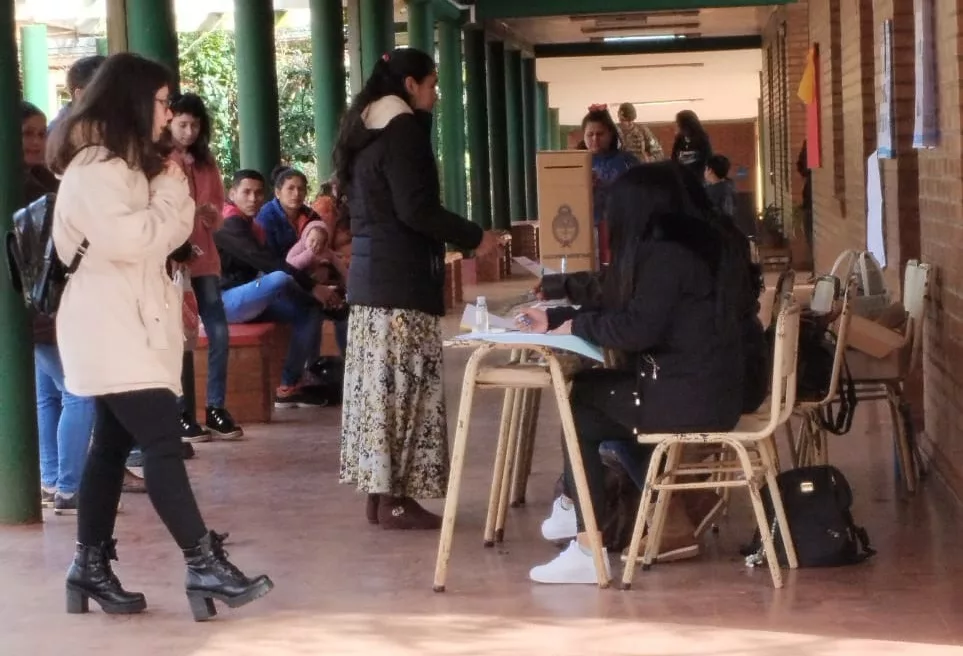 Elecciones en Misiones: “Eldorado parecía una ciudad normal, tranquila, como si no hubiera elecciones” 2 eleccionesss - 1
