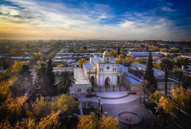 Mendoza: misioneros pagaron con un comprobante falso y fueron condenados por estafa 2 Una pareja oriunda de Misiones fue detenida y condenada en Mendoza tras utilizar un comprobante trucho para abonar una estadía hotelera.
