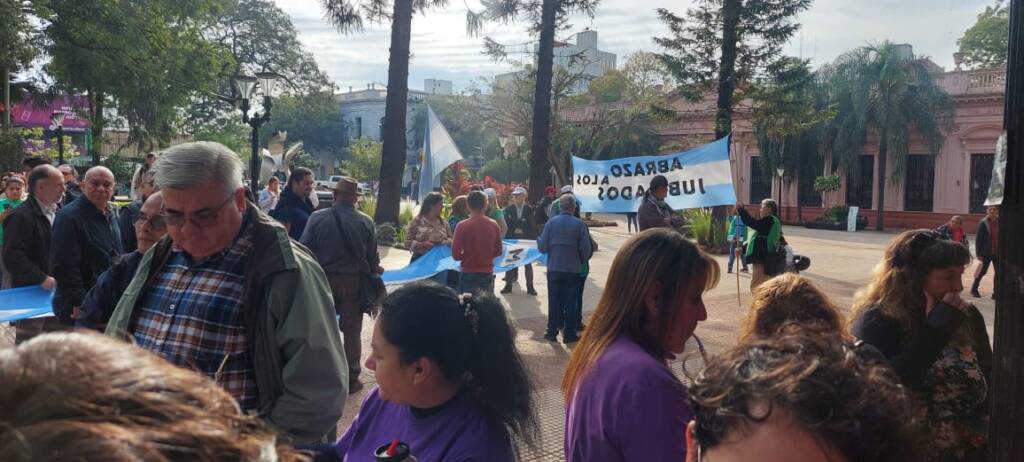 Jubilados docentes denuncian que el blanqueo del FOPID no se refleja en sus haberes jubilados docentes