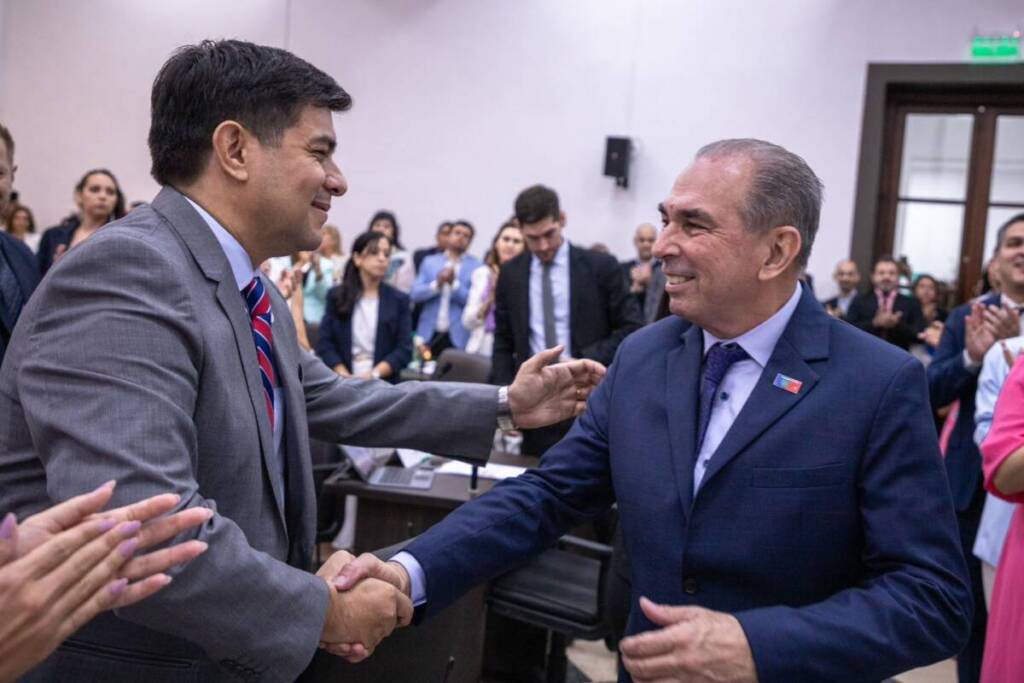 Horacio Martínez: “La política se hace fuera del despacho, cara a cara con la gente” 3 “Conocí a Lalo Stelatto en 2019, cuando aún no era intendente. Su forma de trabajar, cercana, comprometida y de mucho territorio, me convenció de sumarme a la función pública”, explicó Martínez.