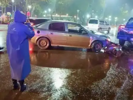 Conductor borracho chocó en pleno centro de Jardín América y terminó preso md 1 6 - 1