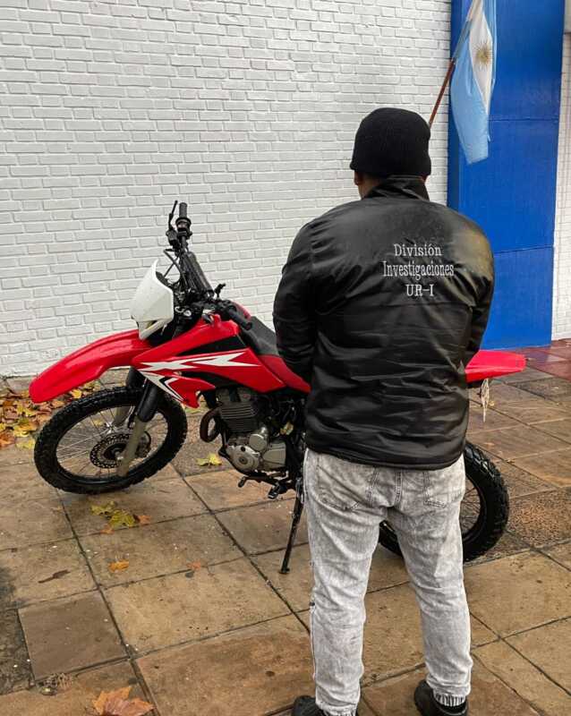 Misiones: detenciones por asalto en Posadas y operativos por vehículos robados 5 También en Misiones, una Honda Tornado 250cc, sustraída frente a una vivienda sobre calle Catamarca. Sus ladrones están detenidos