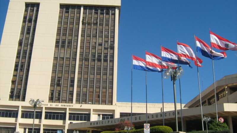 Diputados aprobó la intervención de Asunción y Ciudad del Este: ¿Qué sigue ahora? 5 Si la situación desemboca en destituciones, los ciudadanos deberán volver a las urnas para elegir nuevos intendentes, reconfigurando el escenario político municipal en un año clave para el país.