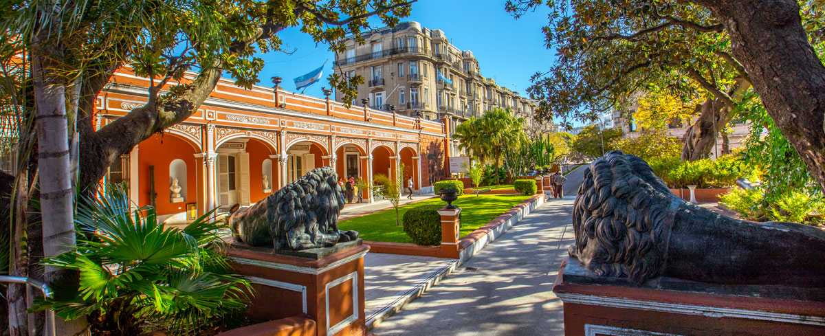 Museo Histórico Nacional firma acuerdo con el Instituto Superior Lenguas Vivas de Posadas