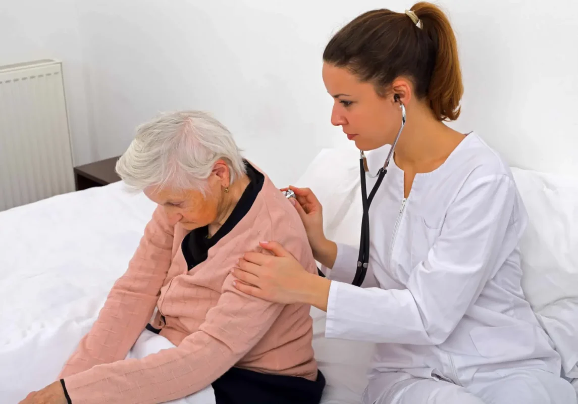 Las vacunas reducen el riesgo de infartos, ACV y arritmias, según cardiólogo 2 Un estudio en el Hospital Ramos Mejía reveló que más del 70% de los internados por neumonía causada por influenza no estaban vacunados, pese a tener indicación médica.
