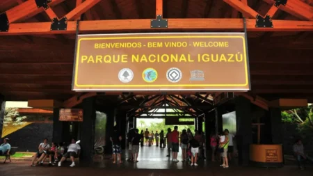 Cataratas del Iguazú: piden que Puerto Iguazú no quede afuera de la nueva licitación Cataratas del Iguazú parque impuesto