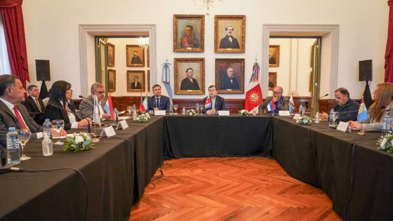 Misiones busca ampliar exportaciones de té, yerba y madera al mercado norteamericano 5 passalacquaok 1751027180215 - 4